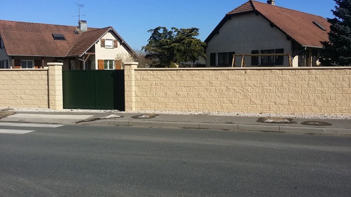 Séparatif Extérieur en Blocs Coffrant Elco clivé Jaune Paille