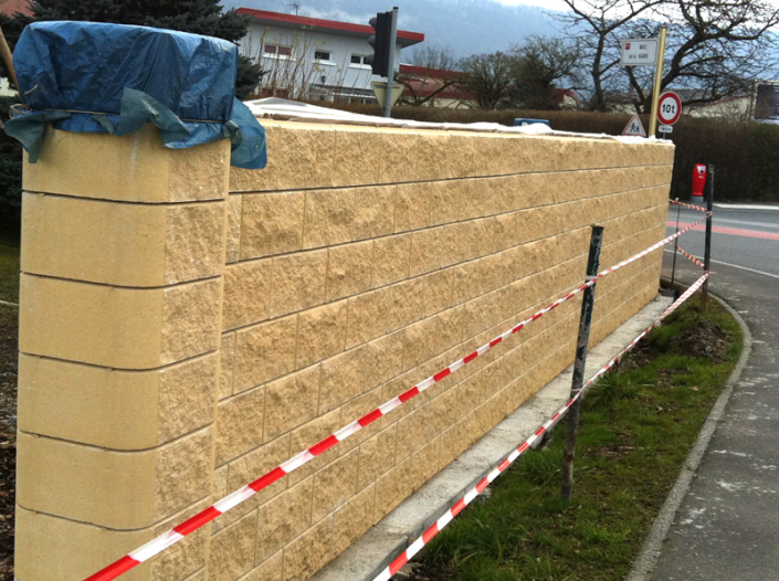 Séparatif Extérieur & mur de Clôture en Blocs ELCO Coffrant de 20 : Parement Clivé Jaune Paille