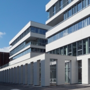 Netten Campus à Lille (59) - Lalou & Lebec Architectes (59) - Vinci Immobilier (69) - 6165 m² de briques béton BlocStar Am90
